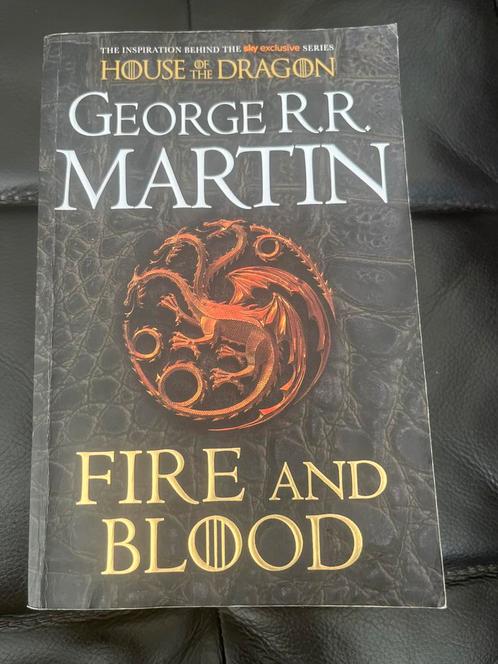 Fire & Blood: A Song of Ice and Fire: 300 Years Before A Gam, Boeken, Fantasy, Zo goed als nieuw, Ophalen of Verzenden