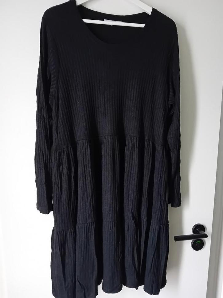 Zwarte gebreide jurk Zhenzi maat 48, Kleding | Dames, Grote Maten, Zo goed als nieuw, Jurk, Zwart, Ophalen of Verzenden
