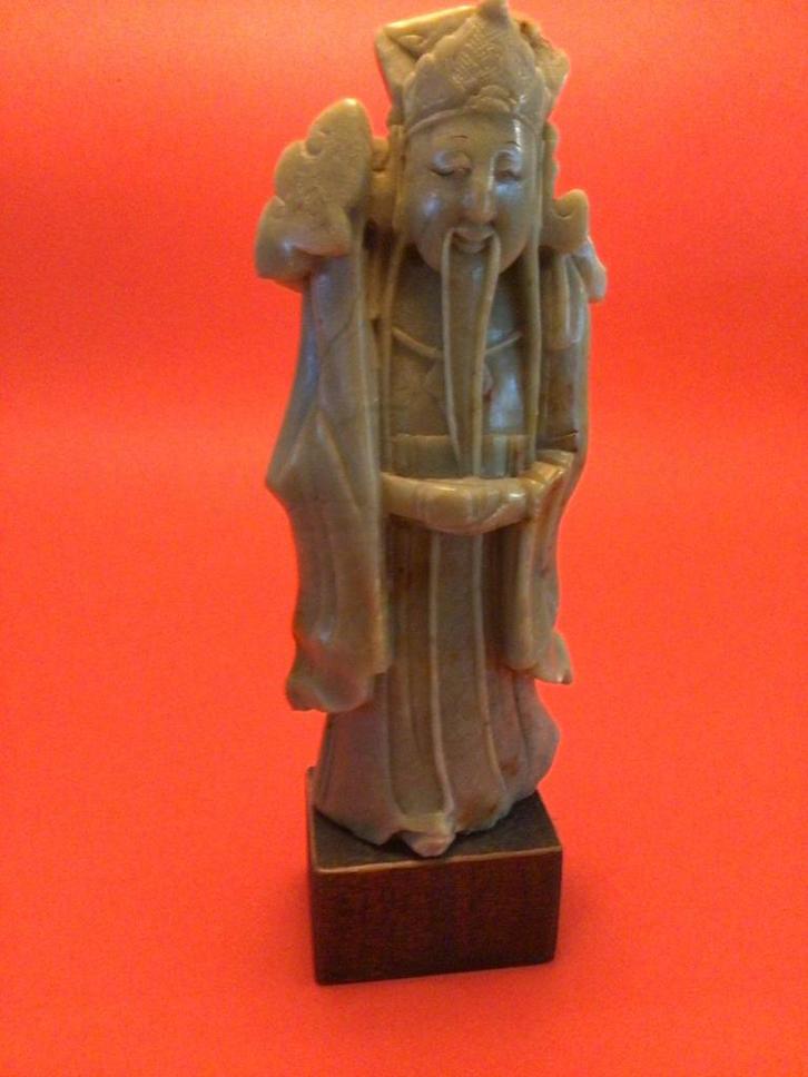 Chinese speksteen beeldjes van wijzen op sokkel, Antiek en Kunst, Kunst | Beelden en Houtsnijwerken, Ophalen of Verzenden