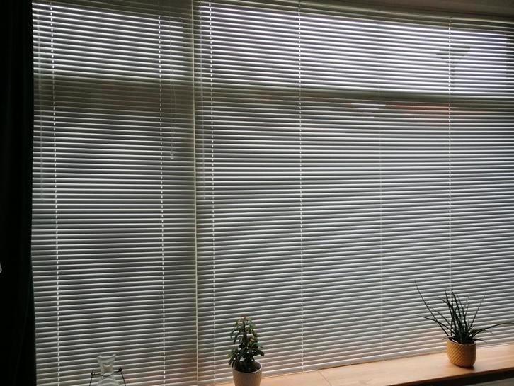 3 x Aluminium jaloezieën wit karwei, Huis en Inrichting, Stoffering | Gordijnen en Lamellen, Gebruikt, 150 tot 200 cm, 200 cm of meer