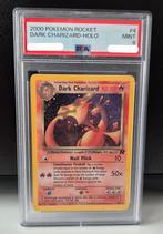 PSA 9 - Dark Charizard #4 (2000 Pokemon Rocket), Hobby en Vrije tijd, Verzamelkaartspellen | Pokémon, Ophalen of Verzenden, Zo goed als nieuw
