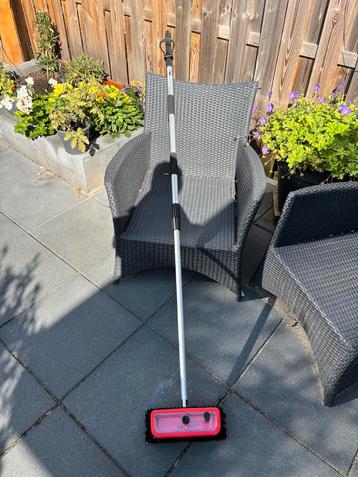 2 meter Lange borstel met navul mogelijkheid beschikbaar voor biedingen