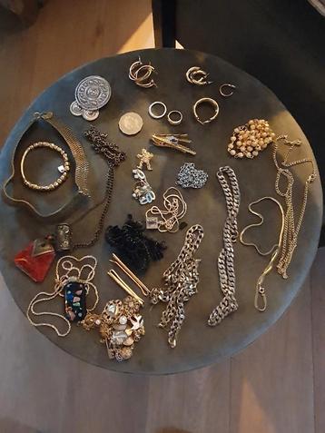 Diverse Sieraden Collectie beschikbaar voor biedingen