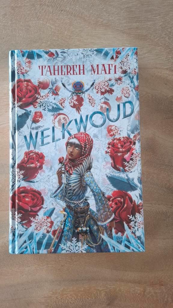 Welkwoud - Tahereh Mafi (Nieuwstaat), Boeken, Fantasy, Zo goed als nieuw, Ophalen of Verzenden