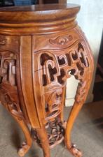 Handgesneden antieke plantentafel pied de stalle, Antiek en Kunst, Ophalen