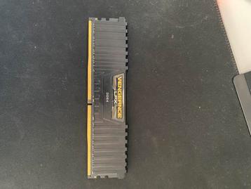 1x16gb corsair ddr4 vengeance 3200mhz beschikbaar voor biedingen