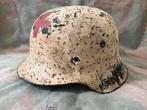 WW2 Sanitäter M42 wintercamo helm <EF66>, Ophalen of Verzenden, Landmacht, Duitsland, Helm of Baret