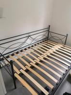 Uitschijfbare bed 180x140 cm, Huis en Inrichting, Ophalen of Verzenden, Zo goed als nieuw, Hout, 200 cm