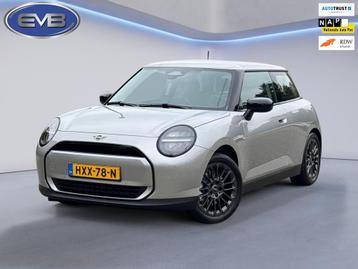 Mini Mini Cooper E Essential 40.7 kWh NIEUW 28-07-2025,achte beschikbaar voor biedingen