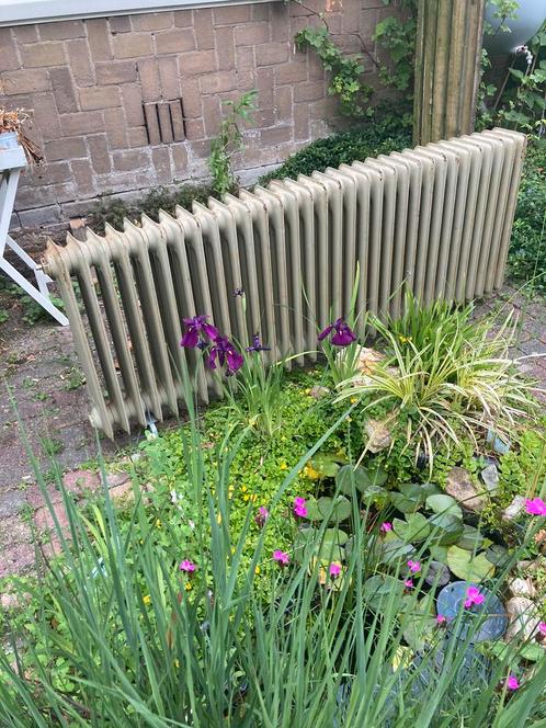 Klassieke kolom radiator kolomradiator 160cm lang 64cm hoog, Doe-het-zelf en Verbouw, Verwarming en Radiatoren, Zo goed als nieuw