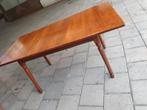 Vintage eettafel ronde  poten., Ophalen, Gebruikt, Sixties, Vier personen
