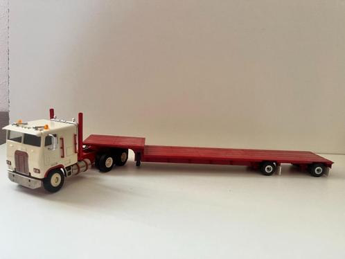 Freightliner met rode trailer van Conrad, Hobby en Vrije tijd, Modelauto's | 1:50, Gebruikt, Bus of Vrachtwagen, Conrad, Ophalen of Verzenden