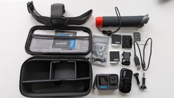 GoPro 12 black + 2 batteries + sd card + case + handle etc beschikbaar voor biedingen