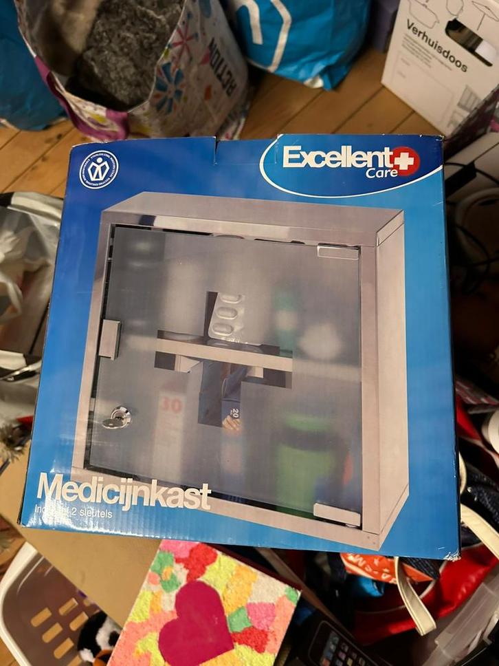 Rommelmarkt spullen oa poppen, boeken, knuffels kleding etc, Diversen, Rommelmarktspullen, Gebruikt, Ophalen