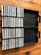 Cassettebandje 48 stuks met hoes en muziek, Gebruikt, Ophalen of Verzenden, Origineel, Met bewaardoos, rek of koffer
