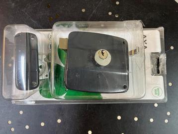 Axa oplegslot 7490 grijs D50 mm L1 of R2 NIEUW .  beschikbaar voor biedingen