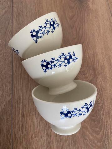 3 spoelkommen kommetjes blauwe bloem schaaltjes gaaf beschikbaar voor biedingen