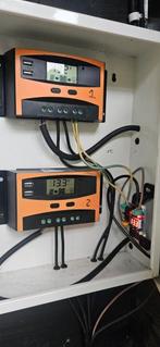 Gel accu's, omvormer 24v, zonnepaneelregelaar, controleset, Ophalen, Gebruikt