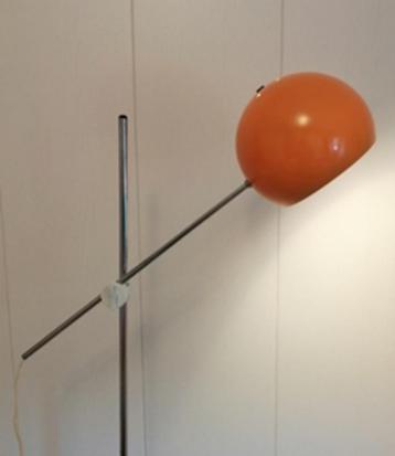 Vintage oranje vloerlamp / hengellamp van Gepo uit jaren 70 beschikbaar voor biedingen