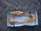 GRATIS VERZENDEN NIEUWE ABRIKOZEN KLEUR FIRETTI PUMPS 39, Pumps, Firetti 39, Overige kleuren, Verzenden