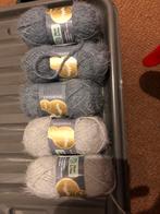 5 Bollen Alison & Mae Huggable Wol, Hobby en Vrije tijd, Ophalen of Verzenden, Zo goed als nieuw, Breien of Haken, Wol of Garen