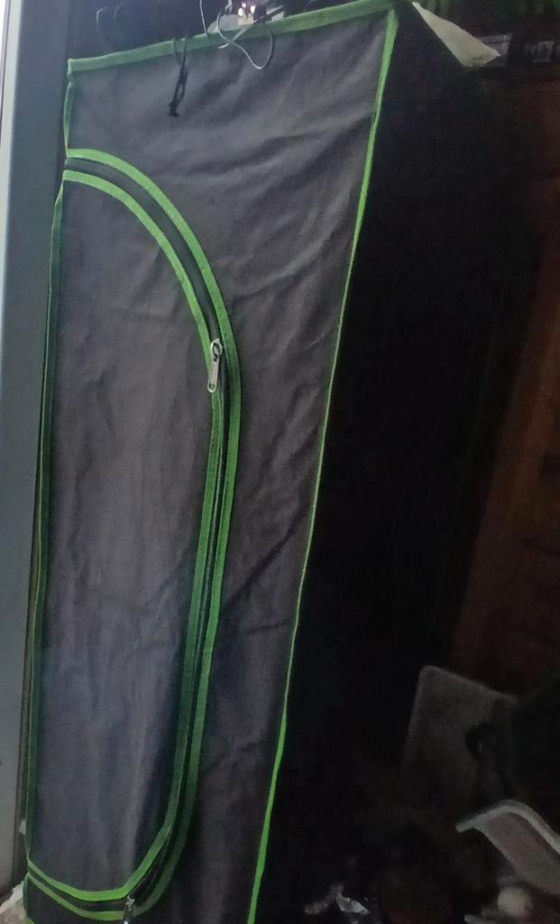 Kweekkas - Zo goed als nieuw!, Tuin en Terras, Kassen, Zo goed als nieuw, Kweekkas, Staal, Folie, Ophalen of Verzenden