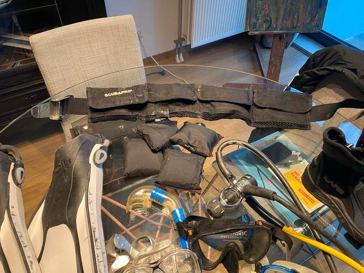 Complete duikuitrusting in koffer! Moet weg ivm verhuizing, Watersport en Boten, Duiken, Gebruikt, Overige typen, Ophalen