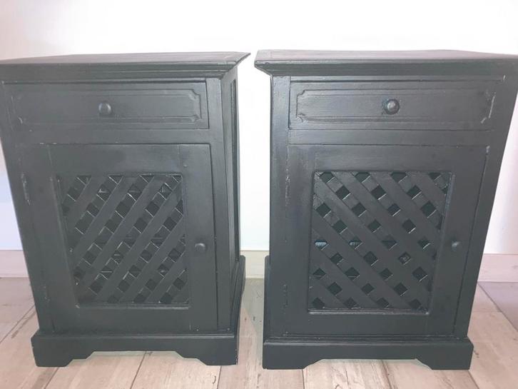 2 hoge Zwart matte nachtkastjes 1 lade en 1 deur, Huis en Inrichting, Slaapkamer | Nachtkastjes, Zo goed als nieuw, 70 cm of meer