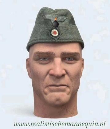 Realistisch geschilderde mannequin hoofd  beschikbaar voor biedingen
