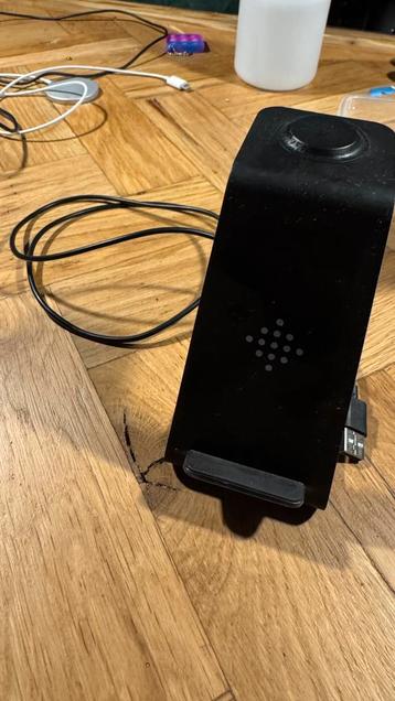 Draadloze lader voor iPhone, iWatch en AirPods. beschikbaar voor biedingen