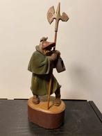 Houtsnijwerk beeld in kleur, Ophalen of Verzenden, Zo goed als nieuw