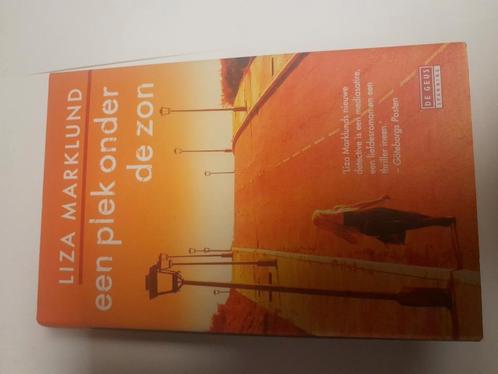 Liza Marklund - Een plek onder de zon, Boeken, Detectives, Zo goed als nieuw, Ophalen of Verzenden