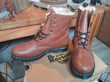 Nieuw: Dr. Martens 41 - 1460 Serena bruin leer bont gevoerd beschikbaar voor biedingen