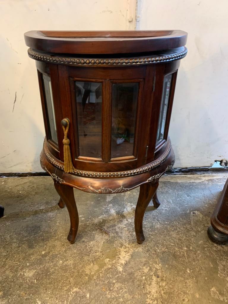 Kast notenhouten thee kastje erg mooi, Ophalen of Verzenden