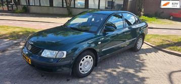 Volkswagen Passat 1.6 Comfortline clima apk beschikbaar voor biedingen