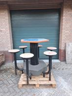 Hangtafel eyecatcher mancave met vaste krukken, Ophalen, Gebruikt