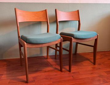 Vintage mid-century modern stoelen beschikbaar voor biedingen
