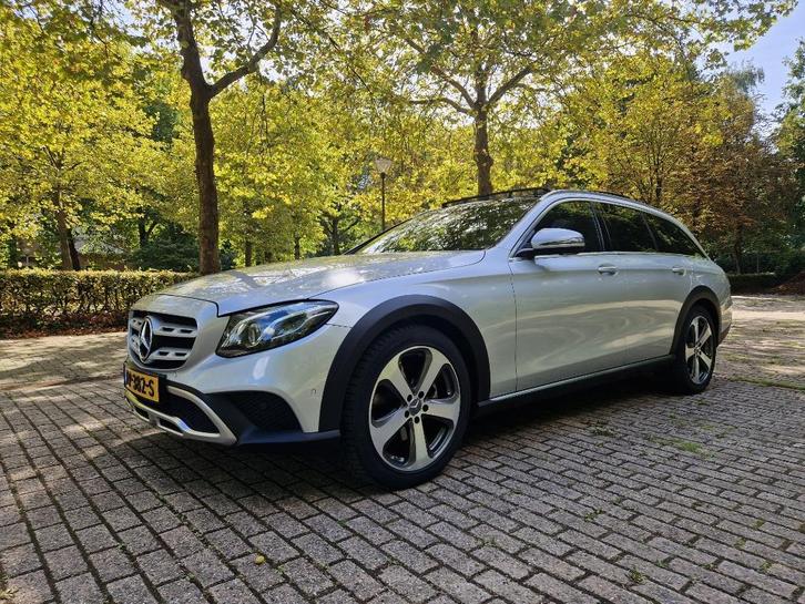 Mercedes E klasse 220d All terrain X213 full options LAGE KM, Auto's, Mercedes-Benz, Particulier, E-Klasse, 360° camera, 4x4, ABS