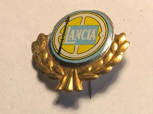 Metalen LANCIA Automerk Speld (Blauw/Geel/Wit/Goudkleur)., Verzamelen, Speldjes, Pins en Buttons, Zo goed als nieuw, Speldje of Pin