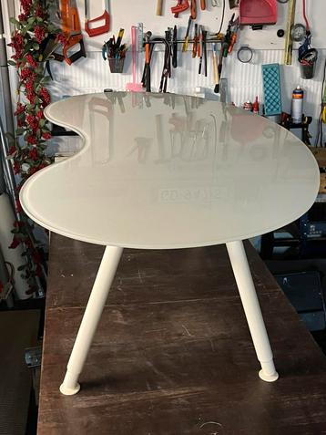 Bureau GALANT melkglas in vorm van boon (afgerond 160 cm) beschikbaar voor biedingen