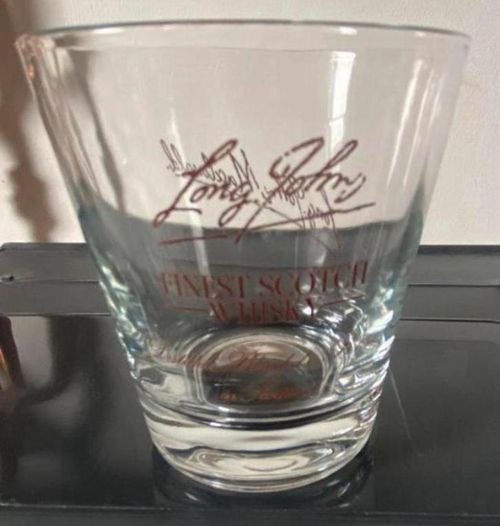 Long John Macdonald finest scotch whisky glas. H.8,5 cm., Verzamelen, Glas en Borrelglaasjes, Zo goed als nieuw, Borrel- of Shotglas