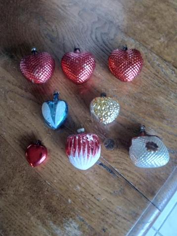 antieke kerstbal NR 44 hartjes en tasjes beschikbaar voor biedingen