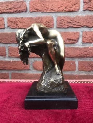bronzen prachtbeeld, SLEEPING BEAUTY (2) beschikbaar voor biedingen