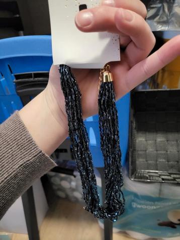 nieuwe blauwe kralen ketting nieuwprijs €14,99 beschikbaar voor biedingen