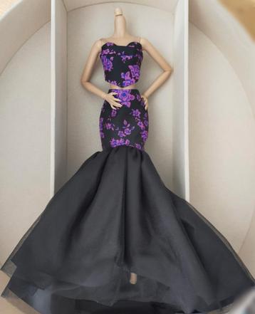 Barbie Collector jurk ook voor Fashion royalty Dolls  beschikbaar voor biedingen