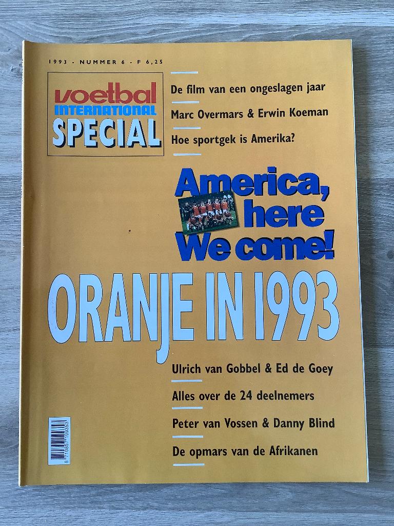Oranje in 1993 van Voetbal International, Ophalen of Verzenden, Zo goed als nieuw, Overige binnenlandse clubs, Boek of Tijdschrift