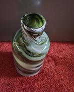 IKEA Lina Vuorivirta wervelvaas groen/wit, Huis en Inrichting, Woonaccessoires | Vazen, Ophalen of Verzenden, Minder dan 50 cm