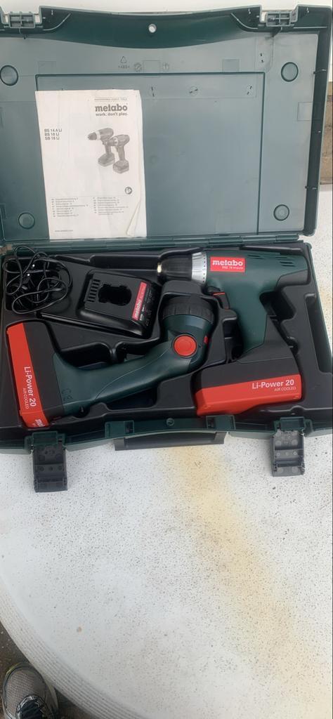 Accu schroefBoormachine Metabo 18V + Zaklamp, Doe-het-zelf en Verbouw, Gereedschap | Boormachines, Gebruikt, Boor- en Schroefmachine