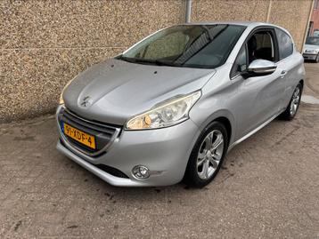 Peugeot 208 1.6 VTI 88KW/120PK 3-D 2012 Grijs beschikbaar voor biedingen