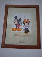 Disney Mickey & Minnie in mooie grenen lijst met glas, Verzamelen, Disney, Ophalen, Mickey Mouse, Zo goed als nieuw, Beeldje of Figuurtje